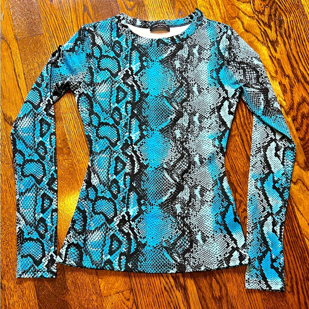 Naked Wardrobe, size small, fitted long sleeve fitted shirt